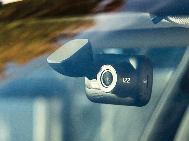 Win a Nextbase 122 Dashcam