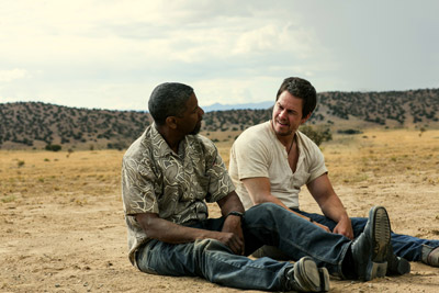 Denzel Washington and Mark Wahlberg 2 Guns