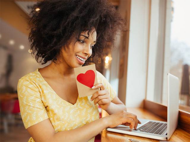 10 Online Dating Tips to Find Long-Term Love