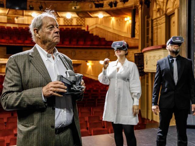 Live VR stream of Macbeth