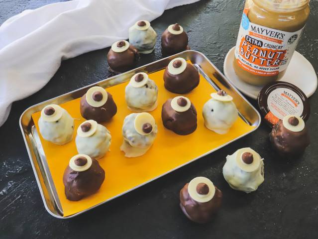 Halloween Peanut Butter Eyeballs Recipe