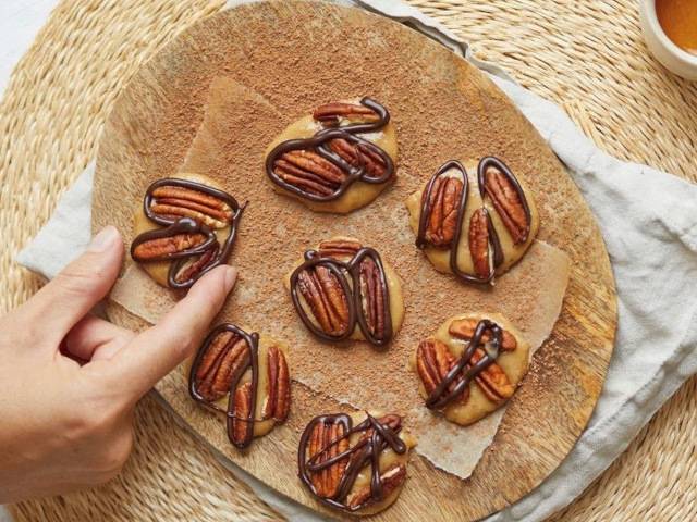 Pecan Cookies