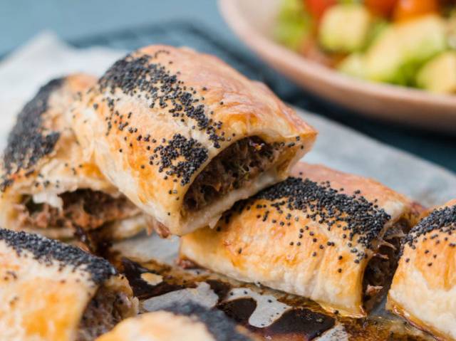 Simple Sausage Rolls