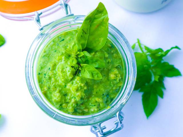 Vegan Basil Cashew Pesto