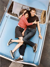 Ashton Kutcher and Amanda Peet - A Lot Like Love