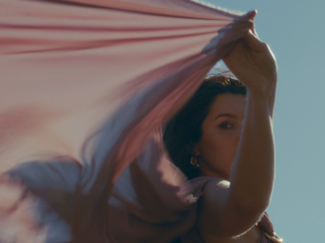 Alayna Announces New Album 'Set Her Free' + Shares New Single 'Softly'