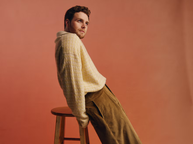 Alex Warren Releases Highly-Anticipated New Single 'Fever Dream'