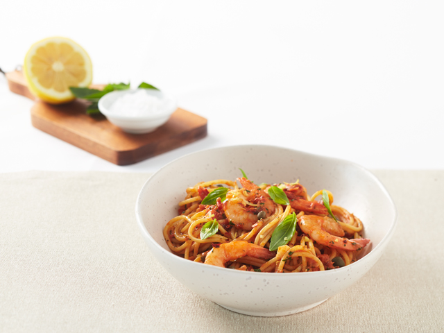 Spaghetti with Prawns and Lemon in Arrabbiata Sauce