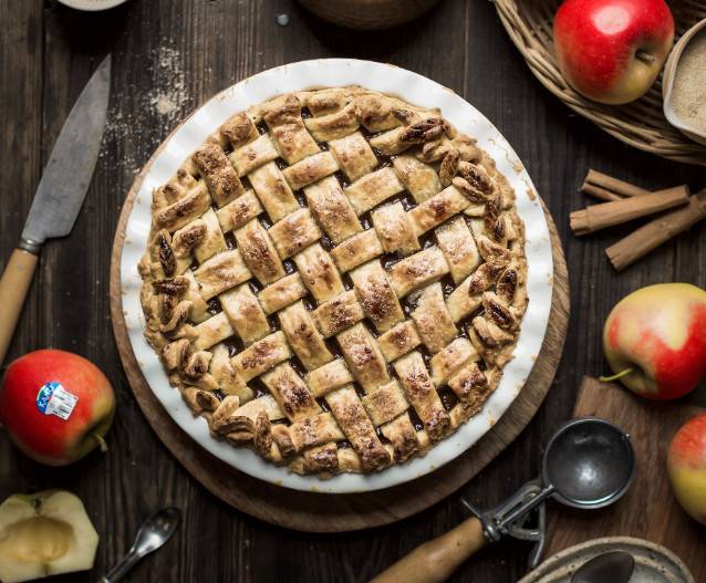 Deep dish caramel Kanzi pie (vegan)