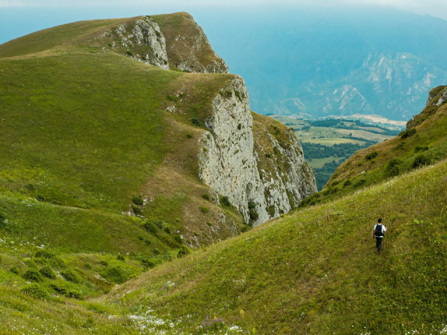 A Spring Getaway Awaits in Armenia: The New Hotspot for Adventure Travel