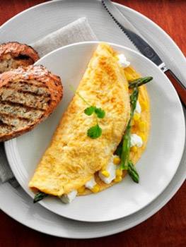 Asparagus, Sweet Corn and Cottage Cheese Omelette