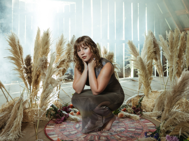 Rising Nashville Singer-Songwriter Ava Claire Makes Her Debut With 'Honestly'