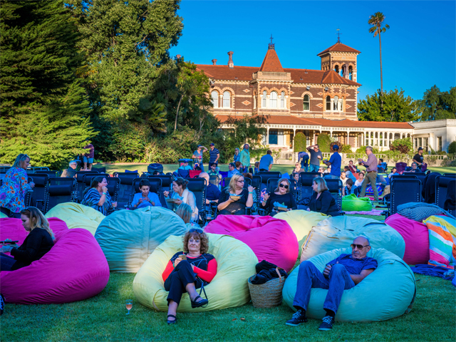 Barefoot Cinema Kicks Off Holiday Season at Ripponlea Estate