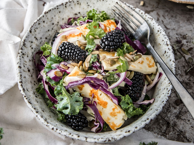 Blackberry Kale Salad with Fried Halloumi
