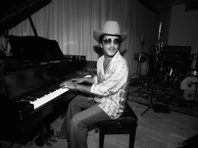 Bruno Mars Returns With Long-Awaited Fourth Solo Album, The Romantic