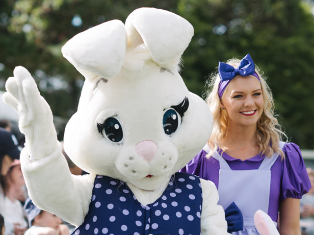 Cadbury Easter Bunny Visits Bushfire Regions