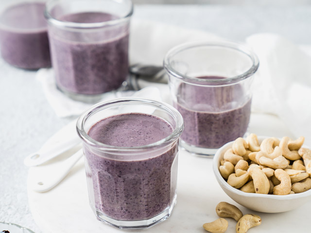 Blueberry Cashew Smoothie