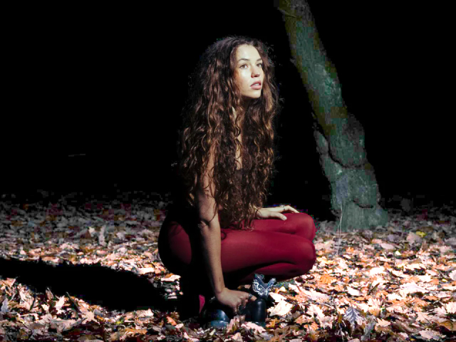 Charlotte MacInnes Releases Debut Single 'Struck'