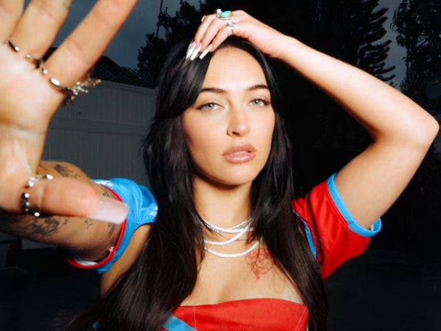 Pop Newcomer Cil is Falling for a 'Loser' on Undeniable New Single