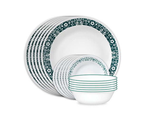 Win a Corelle Christmas Dinner Set