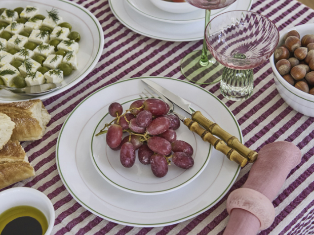 Five tips to help you set a dinner table