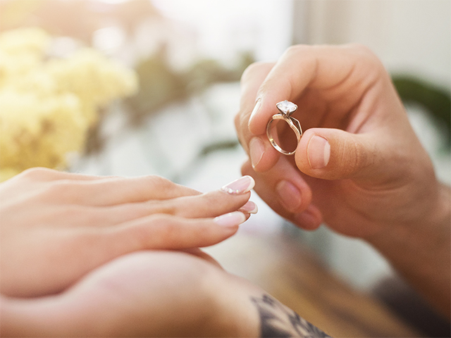 6 Reasons To Choose A Custom Engagement Ring