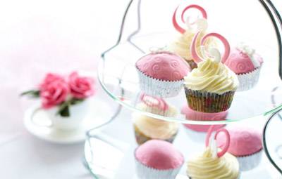 White Chocolate Rose and French Vanilla Cupcakes