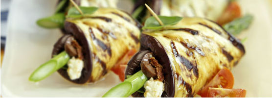 Eggplant rolls with asparagus and feta