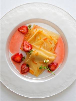 Flambéed Lasagna with Fresh Strawberries and Cream