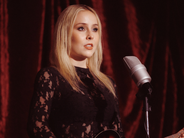 Harriet Hawthorne Releases New Single & Video 'Bitch With A Guitar'