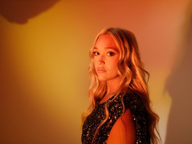 Aussie Dance Sensation Ivana Releases Reimagined Versions of 'Crush' and 'Everytime We Touch'