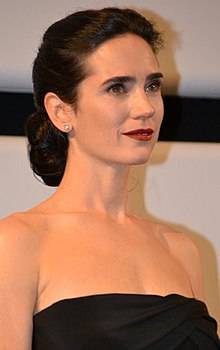 30 Best Long Hairstyles For Women Over 40