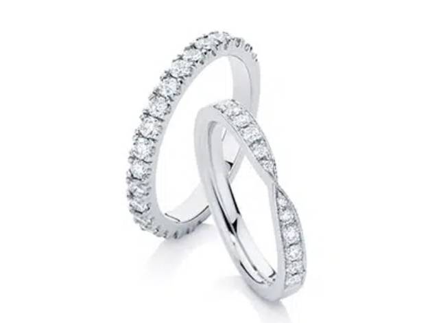 Custom or Off-the-Shelf: Choosing the Best Wedding Ring for You