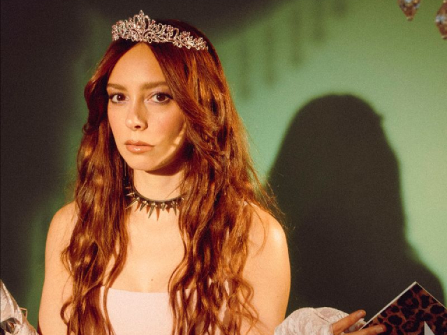 LØLØ Announces Sophomore Album 'god forbid a girl spits out her feelings' & Unleashes Fierce New Single '007'