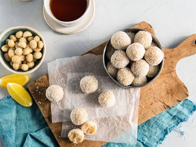 Macadamia Lemon Snack Balls