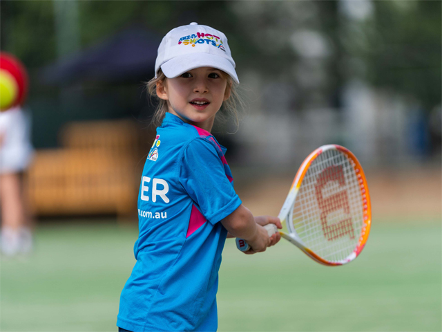 Kokkinakis and Local Kids On Court