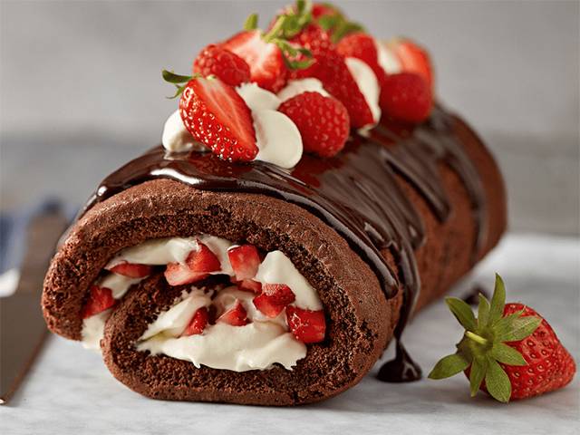 McKenzie's Chocolate Berry Roulade