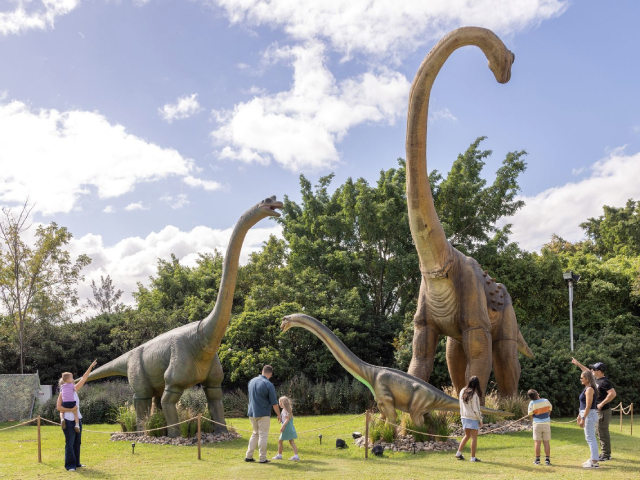 Mega Creatures Returns to Hunter Valley Gardens Bigger, Bolder and Filled with Mythical Magic