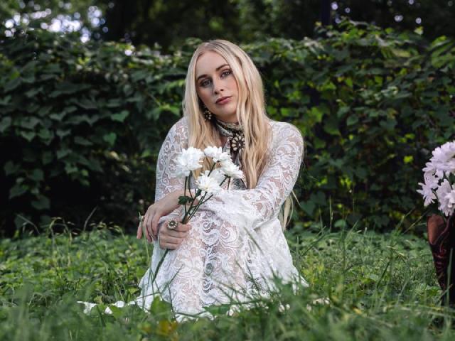 Melanie Dyer Announces Forthcoming Album + Shares Title Track 'Daisies from Dirt'
