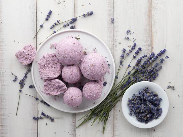 Fragrant Bath Bombs