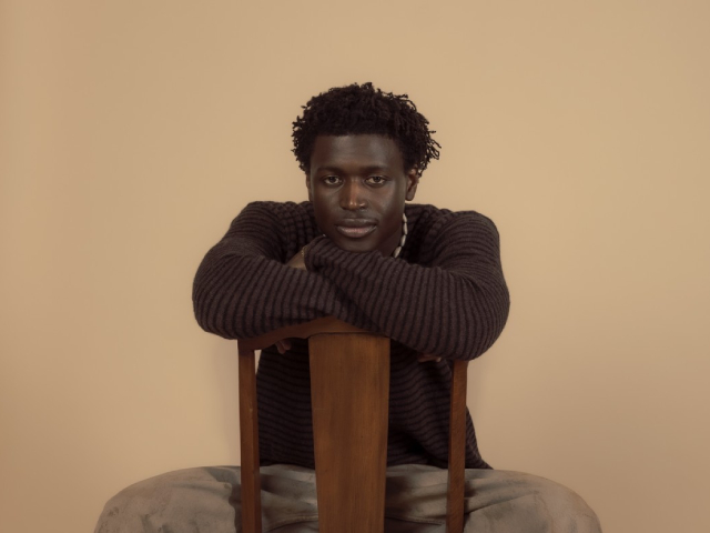 Mon Rovîa Releases Debut Album To Critical Acclaim + Makes Billboard Chart Debut