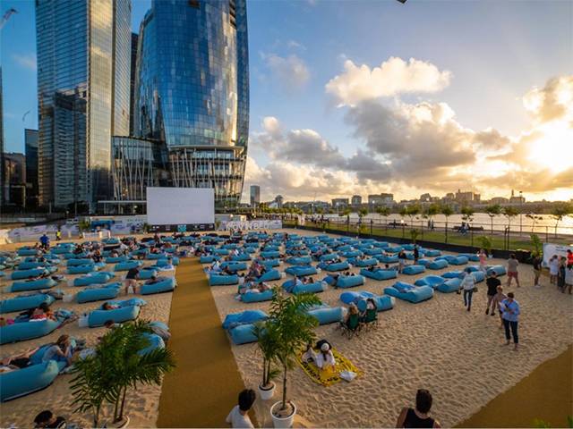 Mov'In Bed Outdoor Cinema Sydney