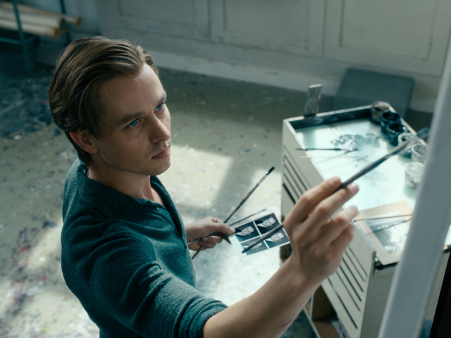 Tom Schilling Never Look Away