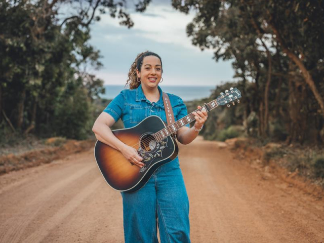 Olive Mae Finds Her Way Back Home with New Single 'Country Songs'
