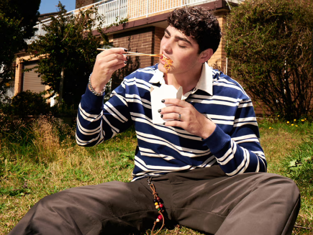 Oliver Cronin Returns With New Single 'Eyes Wide Shut'