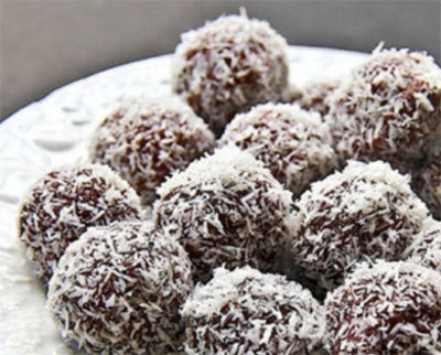 Eat Fit Food's Organic Raw Chocolate Balls