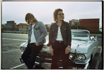 Peking Duk Stranger ft. Elliphant Video