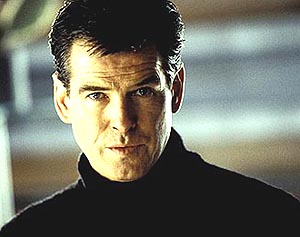 Pierce Brosnan Die Another Day, Evelyn