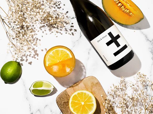 Plus and Minus zero-alcohol Prosecco