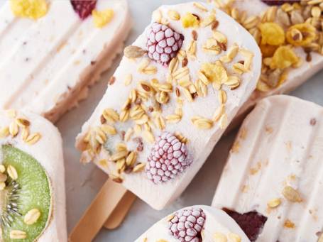 Yoghurt, Granola & Fruit Popsicles